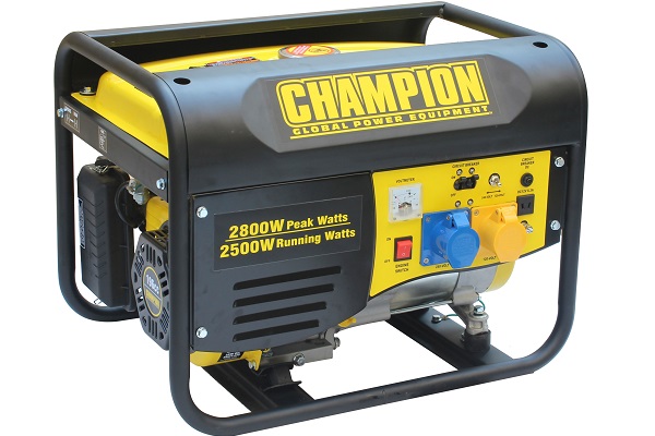 Champion 2800 watt Petrol Generator (UK)